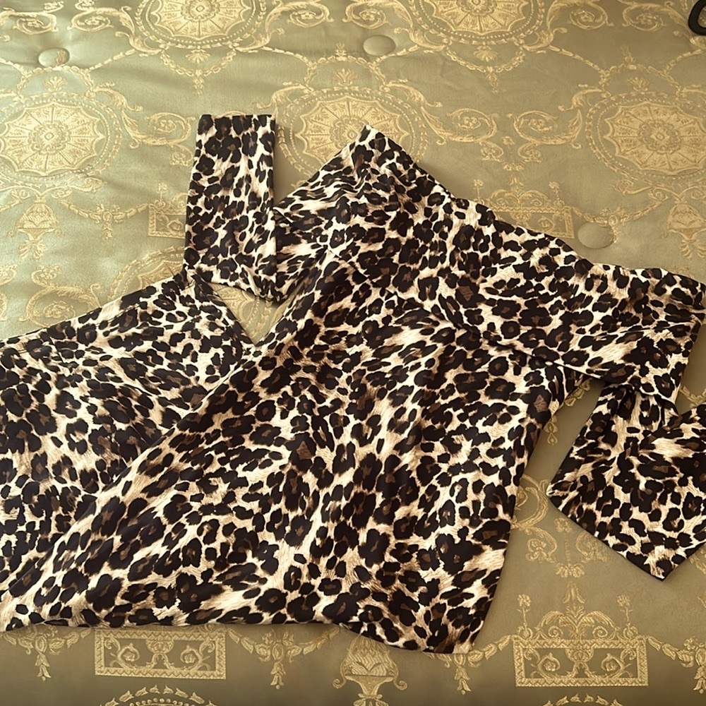 Premier Amour Off-Shoulder Dress Leopard